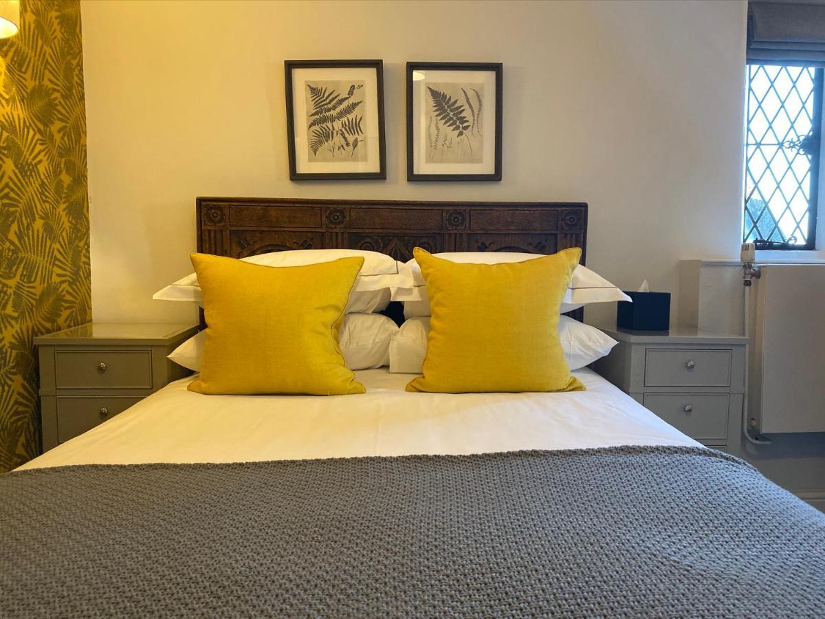 Great Fosters - Near Windsor 5*